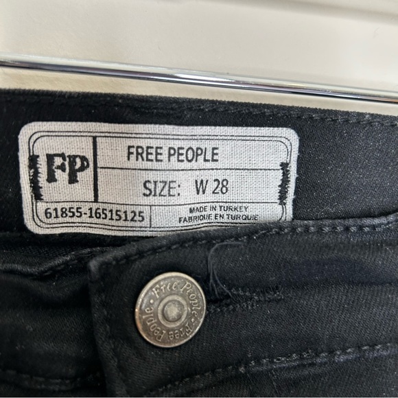 Free People High Rise Stretch Skinny Distressed Jeans Raw Hem Black Size 28 - Picture 5 of 11